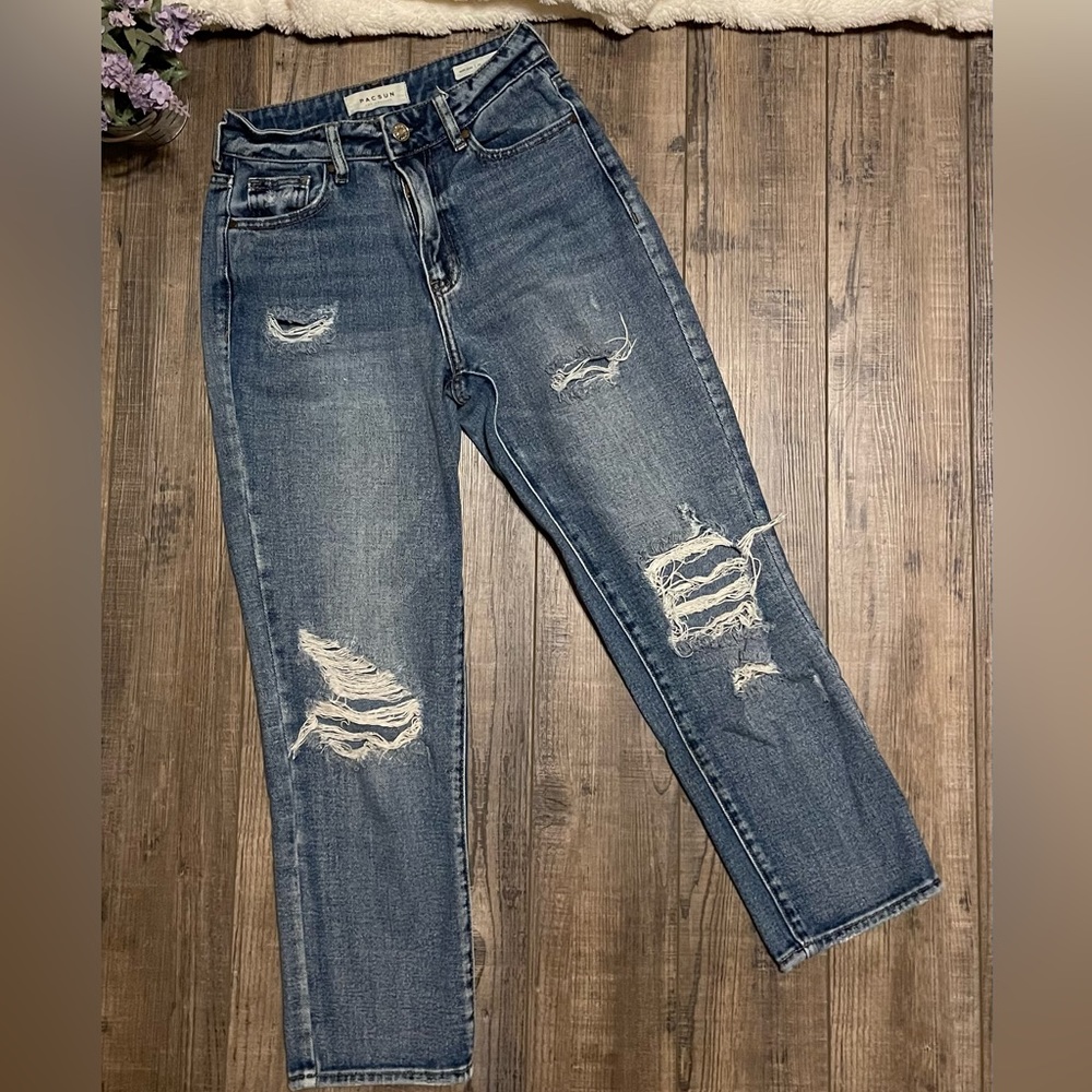 PacSun Mom Jeans Distressed  Size 24